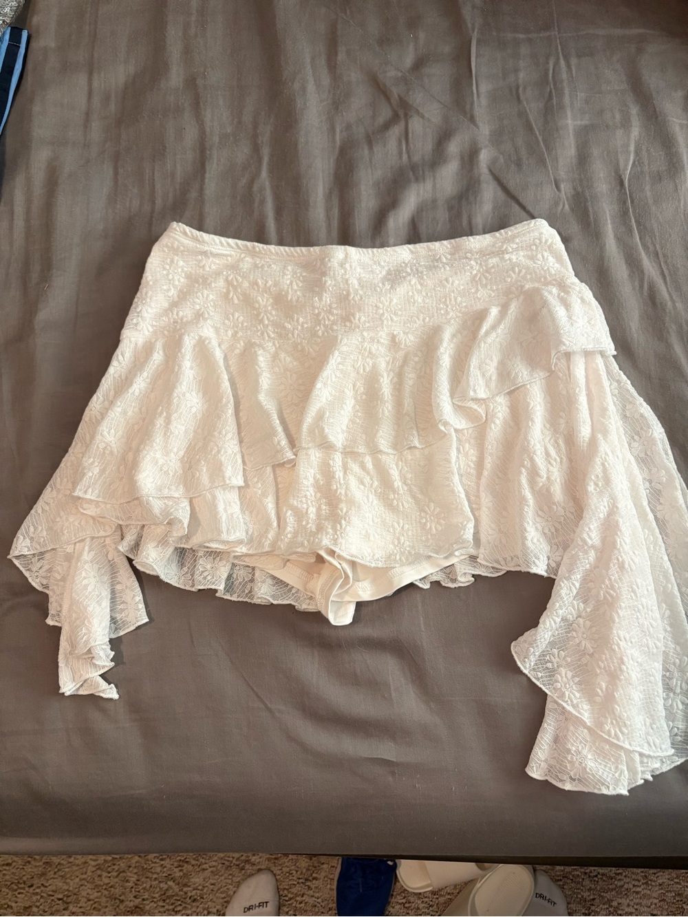 Cider White Floral Lace Layered Ruffle Skirt